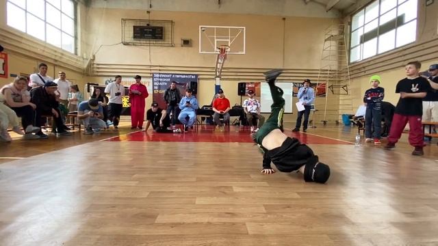 Первенство брянской области по брейкингу 7 9лет Чиж vs Ворон смотреть онлайн