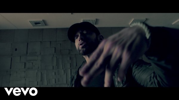 Eminem - Fall