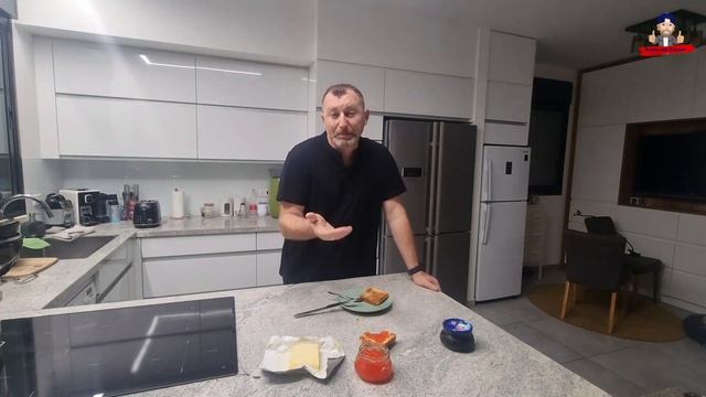Красная икра и Черная икра / по такой цене, хоть ложкой ешь смотреть онлайн