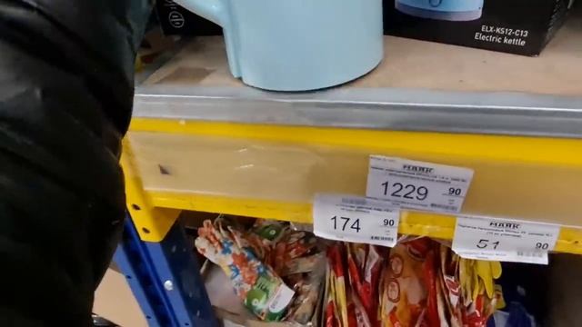 Сковородами завалили.Есть на любой вкус. Не СВЕТОФОР .МАЯК смотреть онлайн