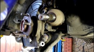 Замена передней правой ступицы на Ниссан Х трейл 2014 года Nissan X TRAIL