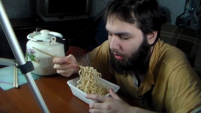 Лапша Анаком со вкусом бекона и сыра квадратная упаковка 75 грамм