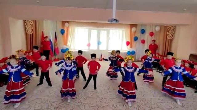 Казачий танец!!! "Хороша Кубань - раскрасавица!!!" смотреть онлайн