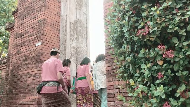 City Tour by Dokar around Denpasar Heritage City смотреть онлайн