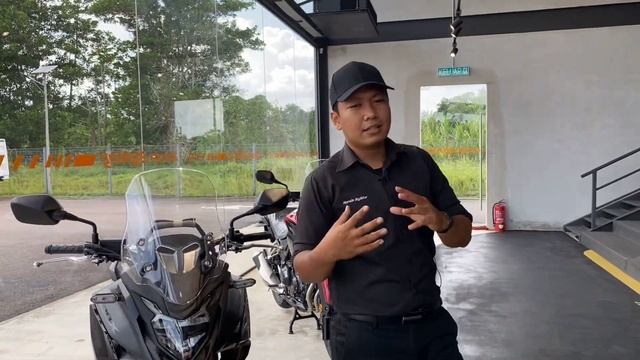 Honda CB500X 2022 Malaysia Review смотреть онлайн