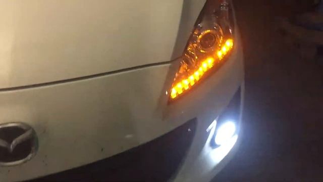 Мазда 3 дхо бегающий поворотник смотреть онлайн