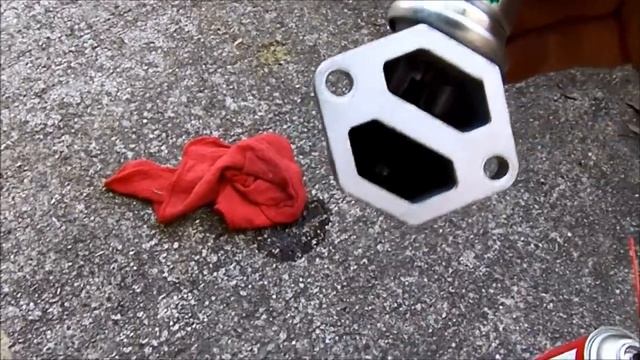 Idle Air Control (IAC) Valve Cleaning On A 2005 Mazda MPV