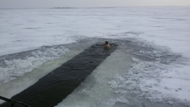 1 января 2016. Моржуем! Всех с новым годом! смотреть онлайн
