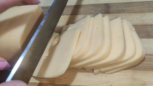 Сырный хлеб в духовке Сырная лепешка Рецепт универсального теста Хлеб с сыром смотреть онлайн