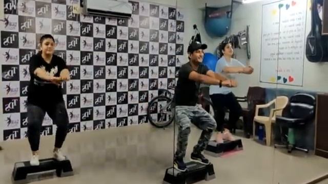 Bollywood Mix Song Stepper Fitness Cardio -- Praveen Sen