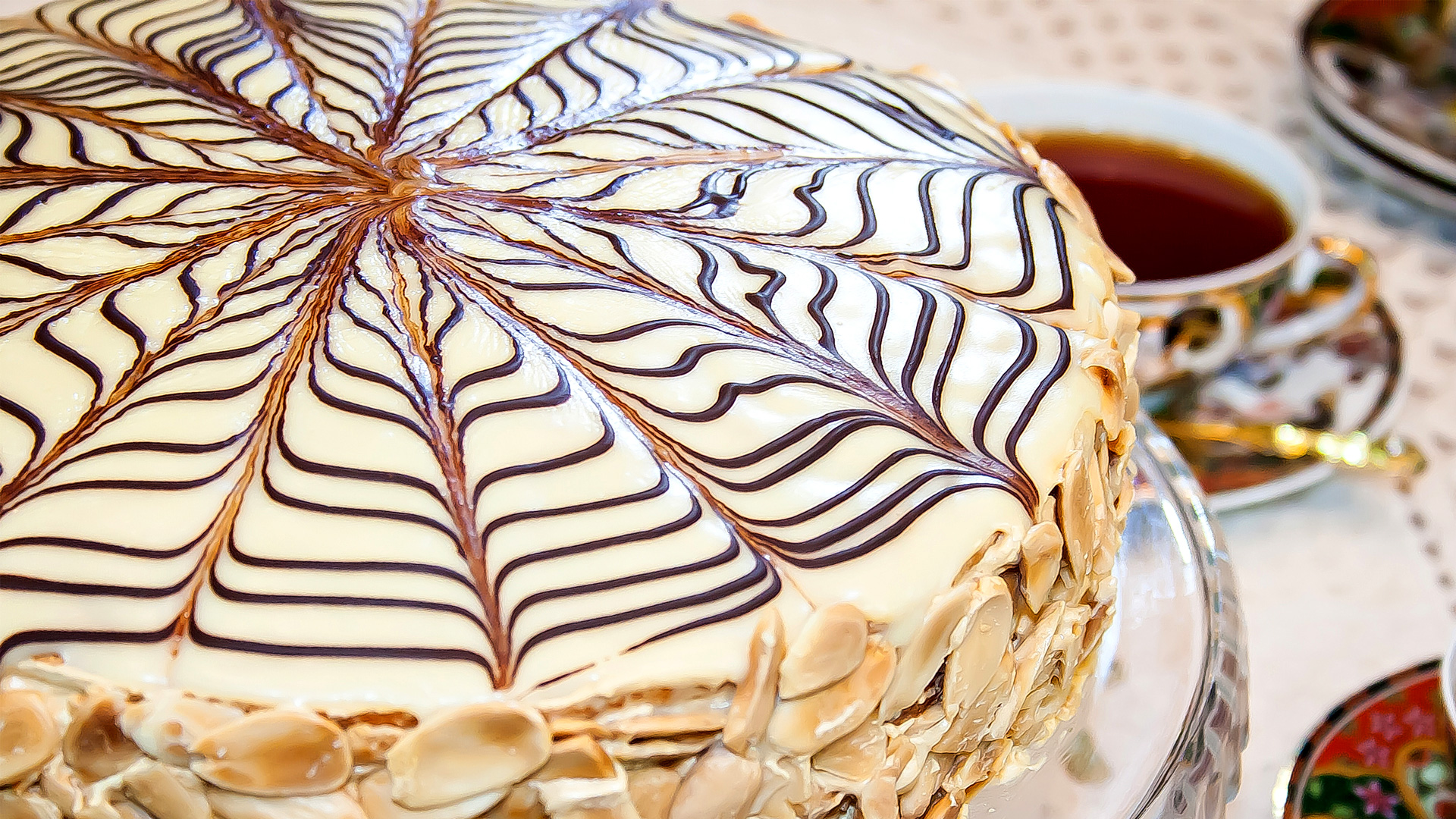 ВКУСНЕЙШИЙ ТОРТ ЭСТЕРХАЗИ с миндальной мукой - классический рецепт в домашних условиях смотреть онлайн