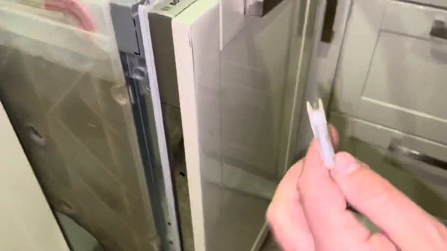 Wymiana sprężyn w zmywarce смотреть онлайн