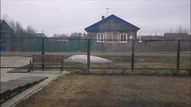 Открываем Розы после Зимы // Засыпаем Весенние Удобрение смотреть онлайн