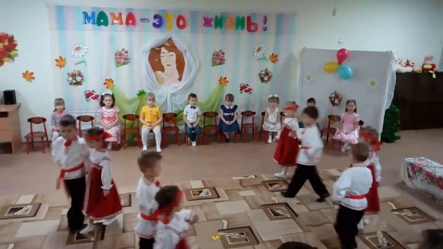 "Ромашка, ромашка цветок полевой" детски сад "Сказка" 2018 руководитель Струговщикова А.А. смотреть онлайн