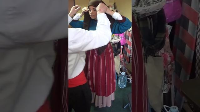 Костюм старшої болгарки смотреть онлайн