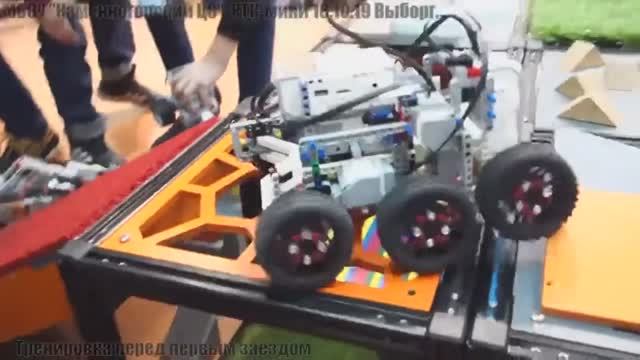 Супер вездеход из Lego. 4 мотора, 6 ведущих колёс. Управление по Блютузу. смотреть онлайн