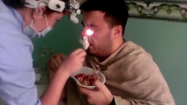 Изьятие тампонов после септопластики носовой перегородки