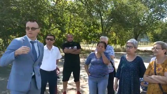 Люди против детской спортшколы смотреть онлайн