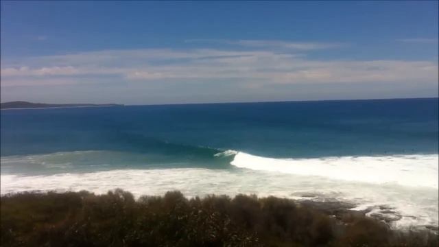 Surfing at Cathedral Rock, Lorne, Great Ocean Road, Victoria, Australia смотреть онлайн