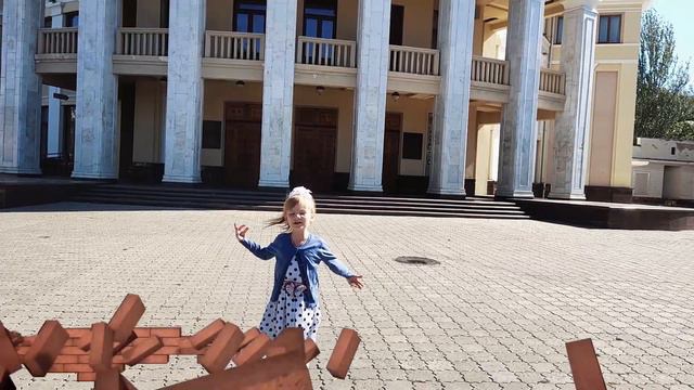 Видеопоздравление Тебе, мой город, посавящаю 1А Класс МОУ ТСШГК № 18 смотреть онлайн