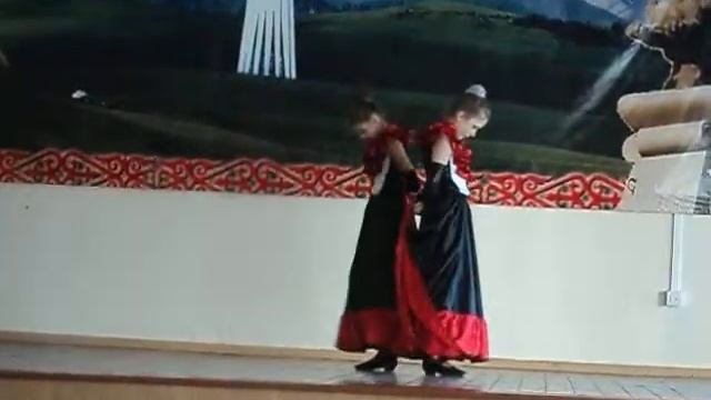 СУПЕР испанский танец ФЕИ НАСТИ с машей смотреть онлайн