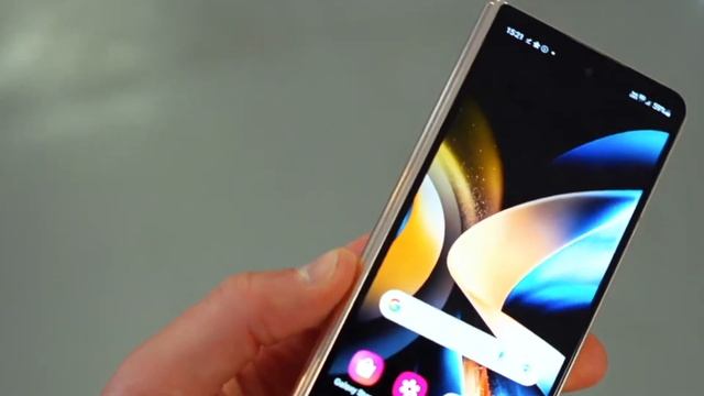 Samsung Z Fold 4 - TOP 5 NEW FEATURES смотреть онлайн