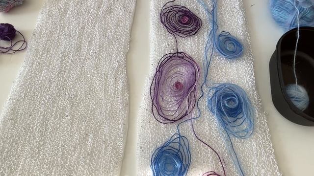 Из старого свитера-новый жакет в смешанной технике. Crazy Wool /Остатки пряжи - в дело! Апсайклинг. смотреть онлайн