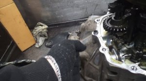 Мазда  Премаси. 2002год Ремонт коробки передач