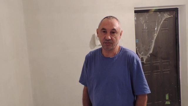 Как выровнять бетонный пол в новостройке под кварцвиниловую плитку - советы от Андрея. смотреть онлайн