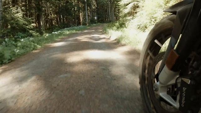 How To Ride A Motorcycle On Dirt And Gravel Roads For Beginners - Easy Basic Techniques For Learnin