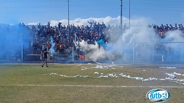 Club Atlético Américo Tesorieri: Gran recibimiento de los hinchas al plantel en semifinales. смотреть онлайн
