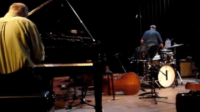 guus janssen/peter brotzman/han bennink/misha mengelberg смотреть онлайн