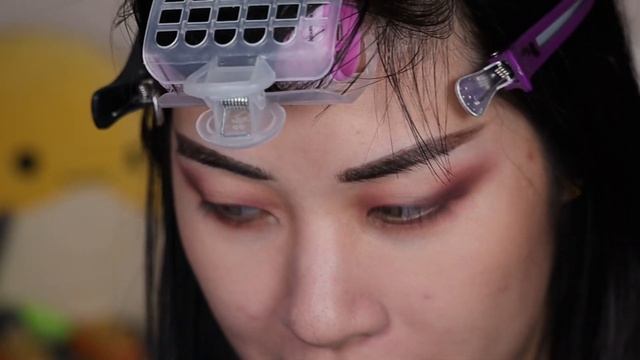 GRWM using Glam Shop Holo Eyeshadows || holographic makeup on monolids?? ? смотреть онлайн