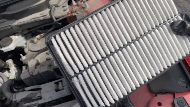 How to replace a engine air filter for Mazda CX-5 Naturally Aspirated 2014-2022? смотреть онлайн