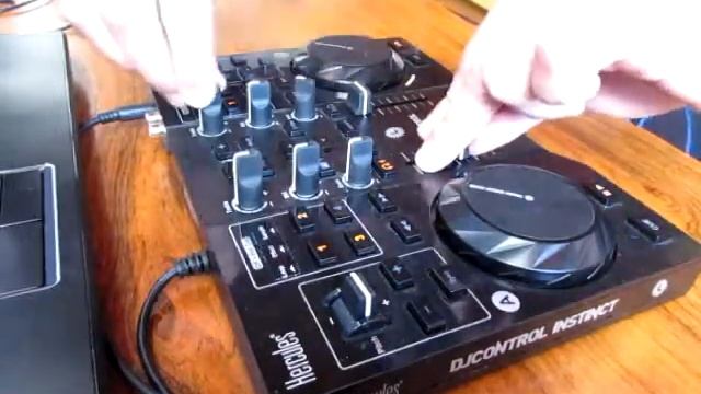 Hercules DJ Control Instinct - DnB Mix 2 смотреть онлайн