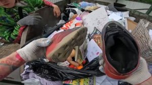 Как я зарабатываю лазая по мусоркам ? Штребух новое ! Штребух нашел деньги!