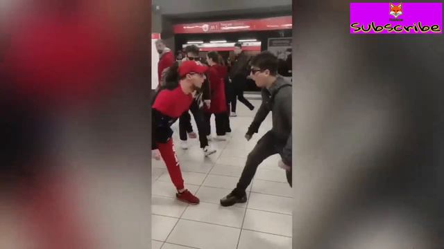 If you laugh 2 times, you lose смотреть онлайн