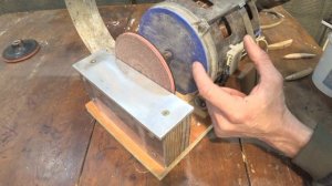 Самодельный шлифовальный станок по дереву из двигателя стиральной машины и круга на болгарку