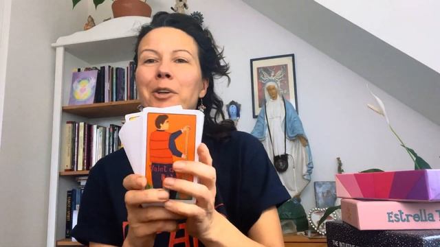 Future plans, new decks, Astro chat #tarotmap #astrochat #estrellatarot #50plantsthatheal смотреть онлайн