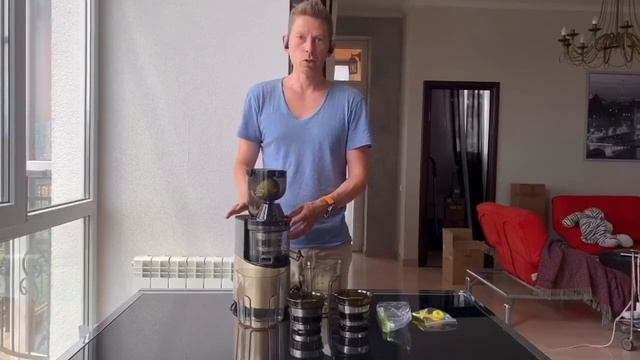 Распаковка и обзор шнековой соковыжималки King Mix GP-40S смотреть онлайн