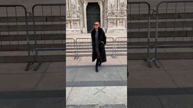 Шубы из соболя в Москве из Италии:(+39)3341694865