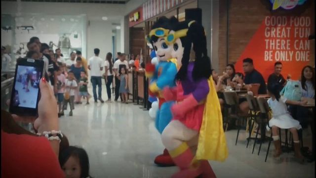 MASCOT | BLUE AND MAGENTA смотреть онлайн