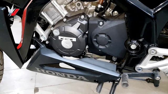 Honda CBR 150CC [ CBR150R ] Especial Matte Black @HD смотреть онлайн