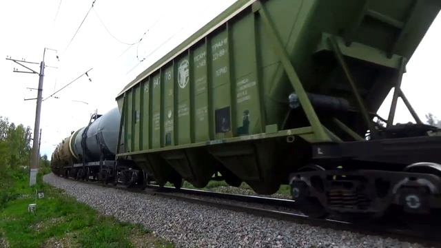 Электровоз ВЛ11М-295Б/294 с грузовым поездом смотреть онлайн