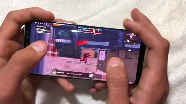 "Samsung Galaxy S8 PUBG Gameplay Test with 4 Finger Handcam and Full Gyro | Pubg Mobile" смотреть онлайн