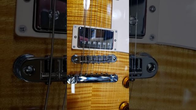 Gibson Factory Intonation Issue on Les Paul смотреть онлайн