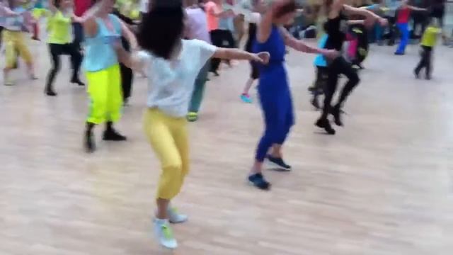 Moscow spring party - Zumba 2 смотреть онлайн