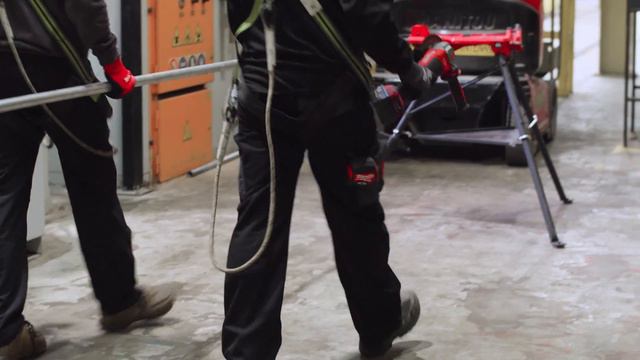 MILWAUKEE® M18 FUEL™ ONE-KEY™ 125 mm Braking Angle Grinder - Grease Cycle Testimonial смотреть онлайн