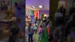 Супер поздравление ростовой куклы единорожка "Радуга"