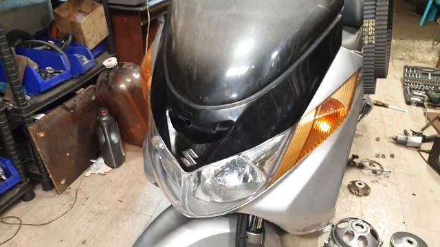 Suzuki Burgman (SkyWave) 400 (2004г.) смотреть онлайн